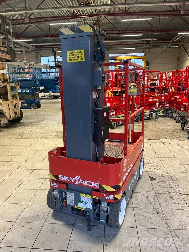SkyJack SJ 16 Ollós emelők