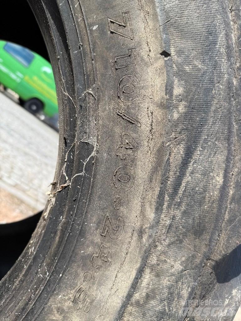 Nokian 710/40-24.5 Gumiabroncsok, kerekek és felnik
