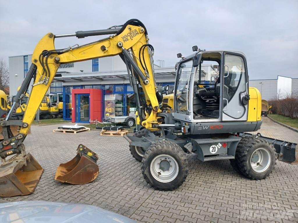 Wacker Neuson EW100 Gumikerekes kotrók