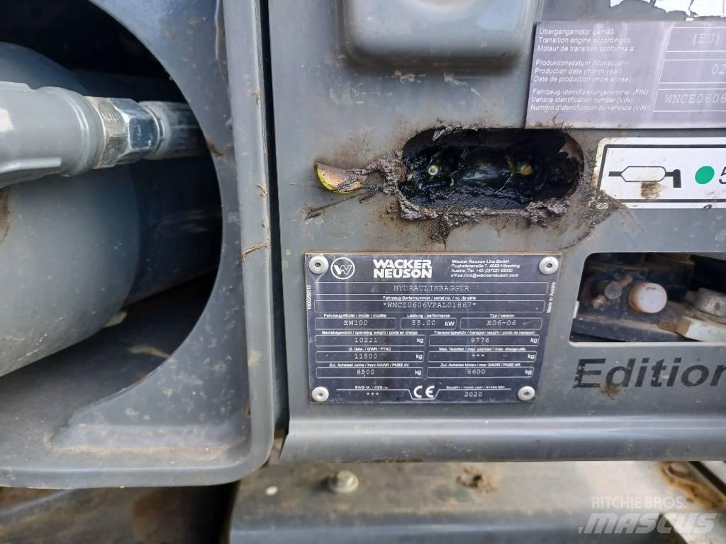 Wacker Neuson EW100 Gumikerekes kotrók