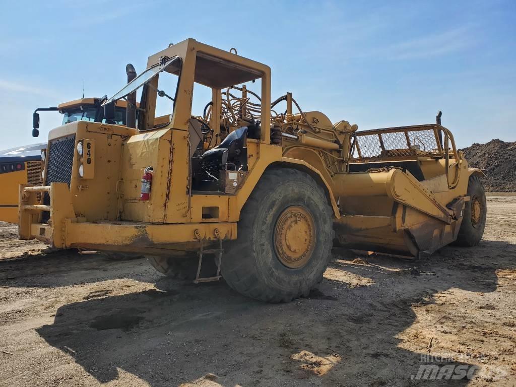CAT 627 E Földnyesők (szkréperek)