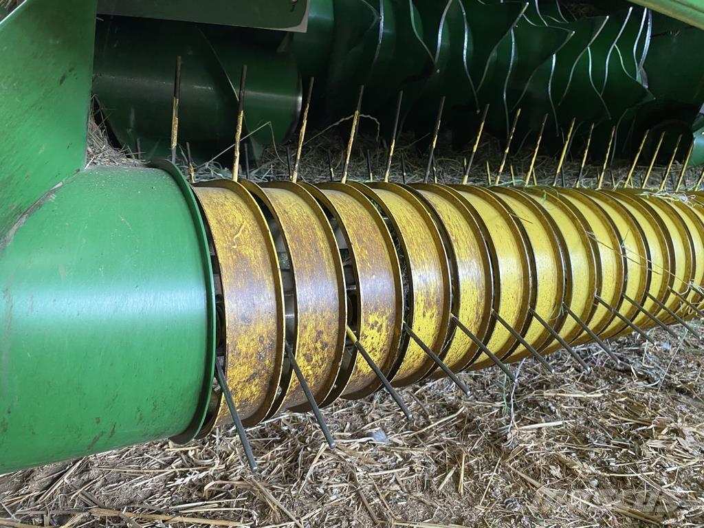 John Deere 623 Körbálázók