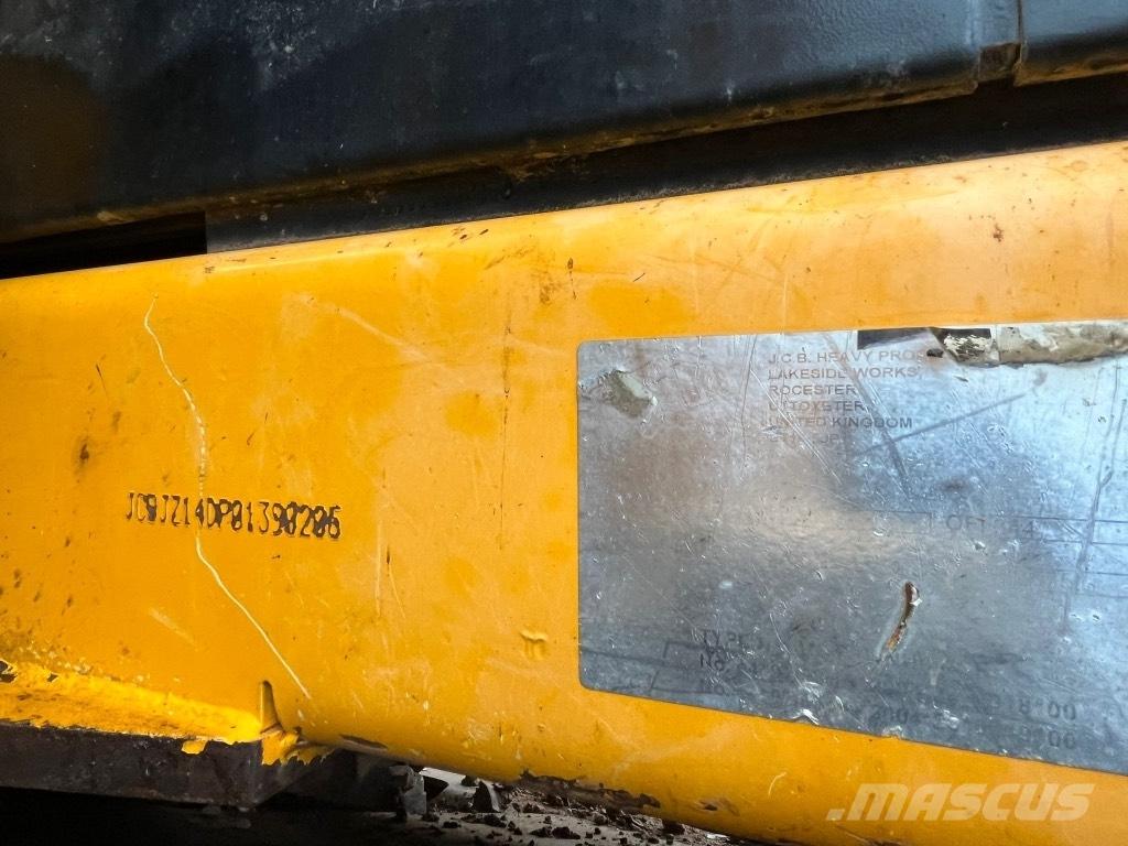 JCB JZ140 with blade Lánctalpas kotrók