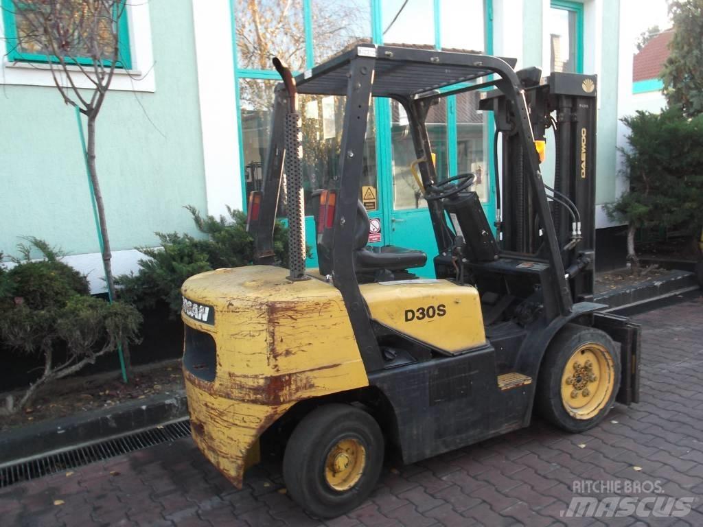 Daewoo D30S3 V-2372 Dízel targoncák