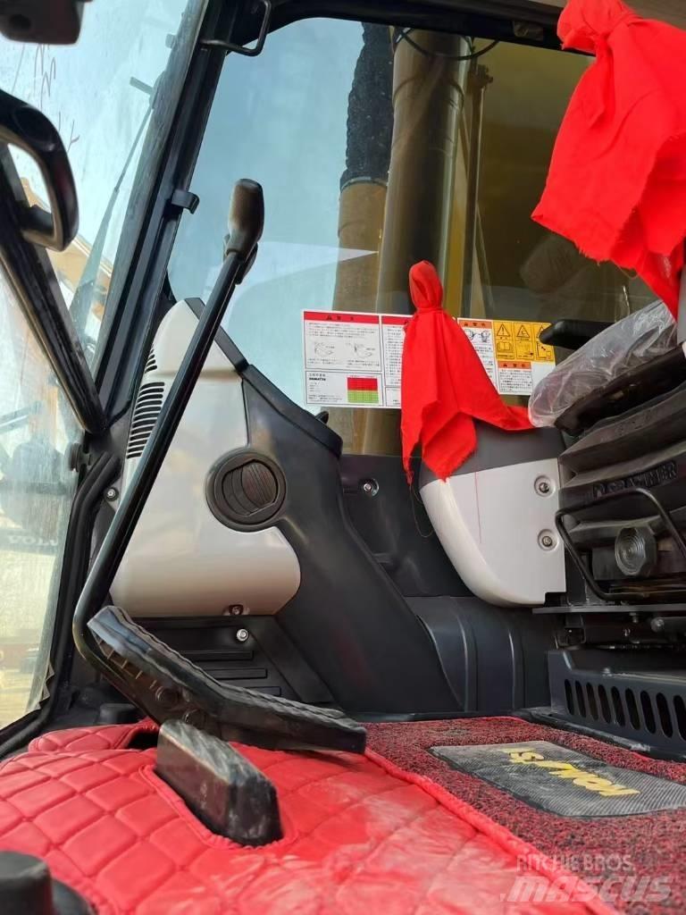 Komatsu 240 LC-8 Lánctalpas kotrók