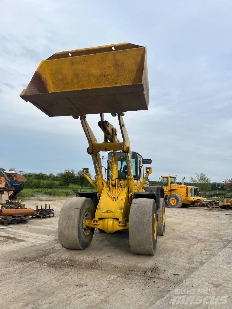 Komatsu WA 470-3H Gumikerekes homlokrakodók