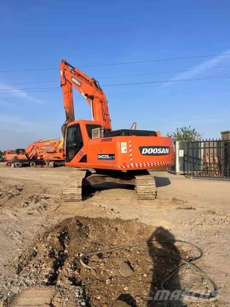 Doosan DH 225 LC-9 Lánctalpas kotrók