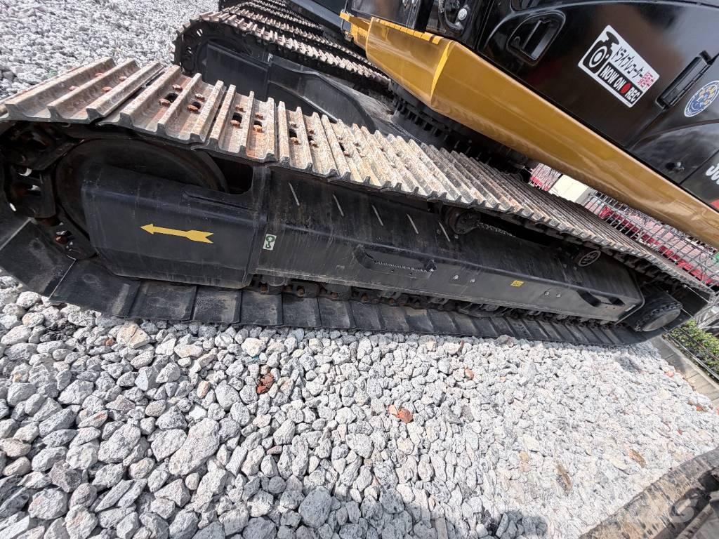 CAT 330D2L Lánctalpas kotrók