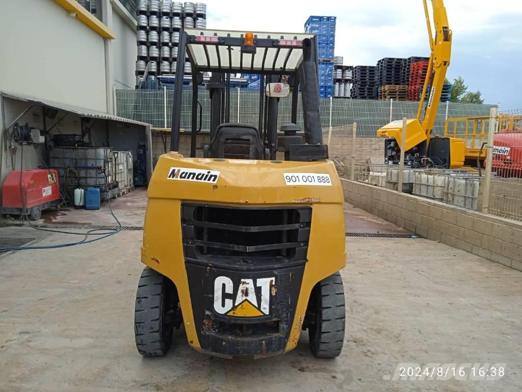 CAT DP 40 Dízel targoncák