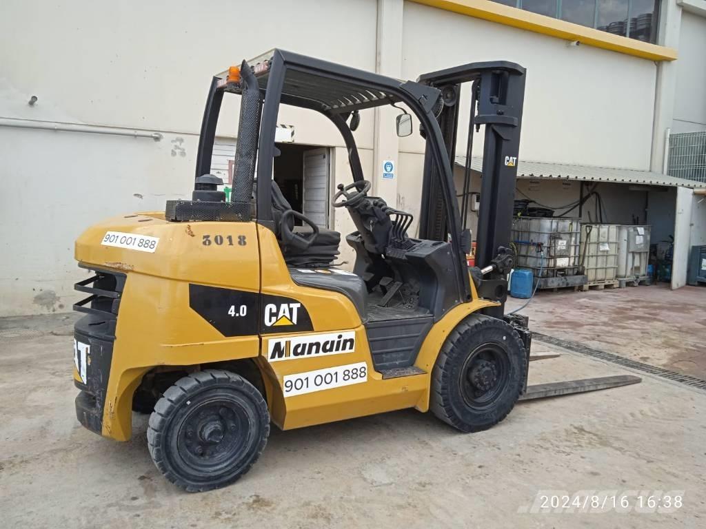 CAT DP 40 Dízel targoncák
