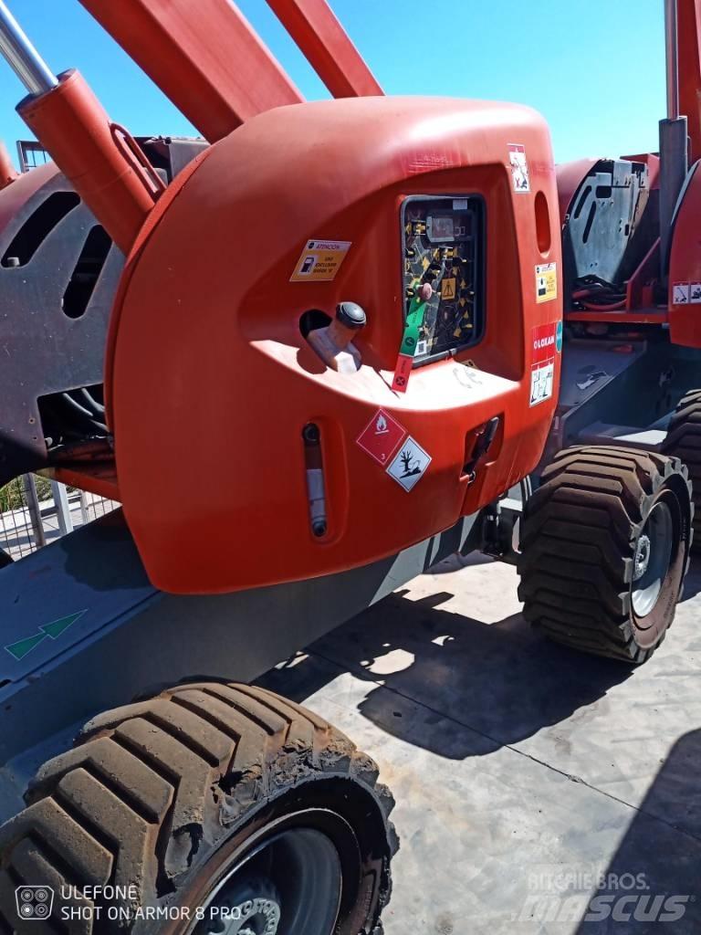 JLG 450 AJ II Karos emelők