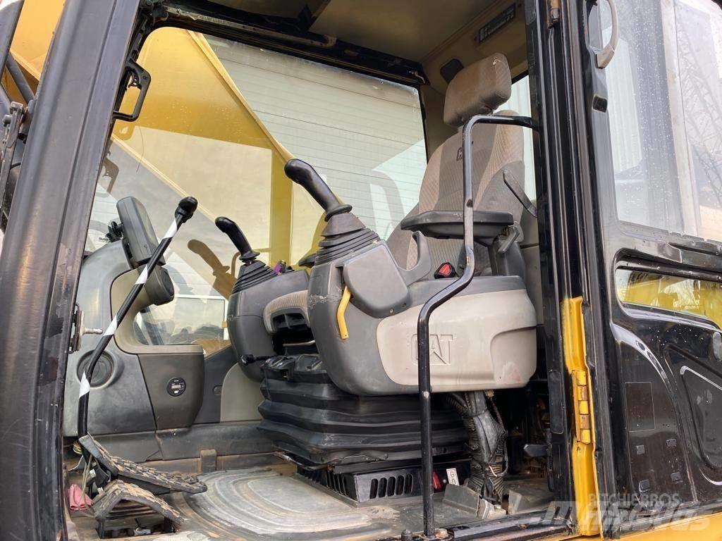 CAT 330DL Lánctalpas kotrók