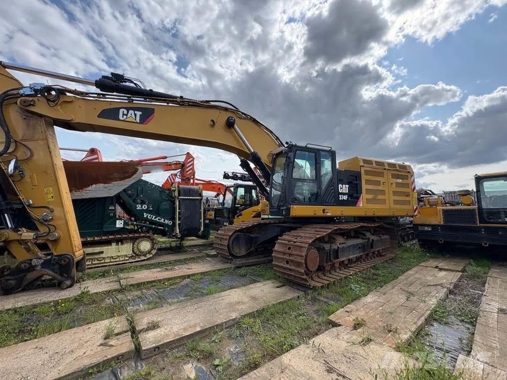 CAT 374F Lánctalpas kotrók