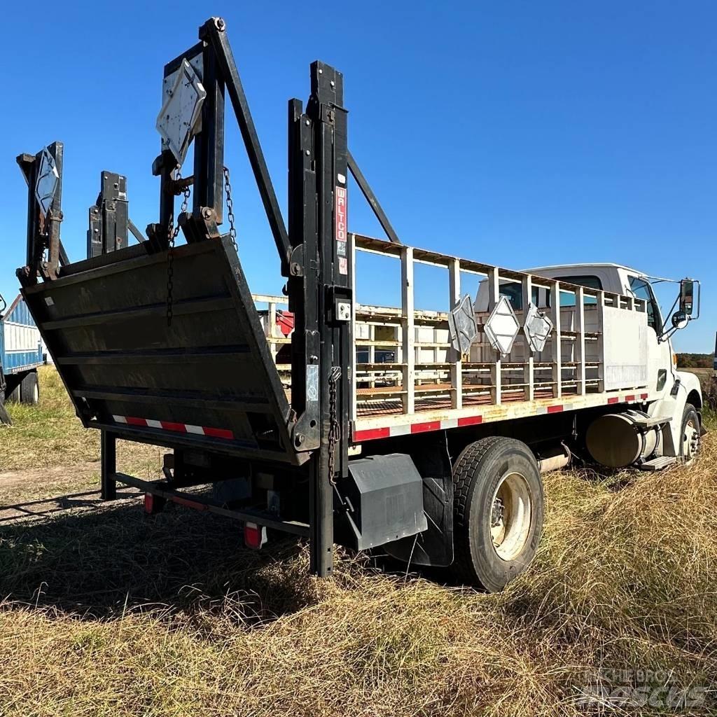 Sterling Flat Bed Platós / Ponyvás teherautók