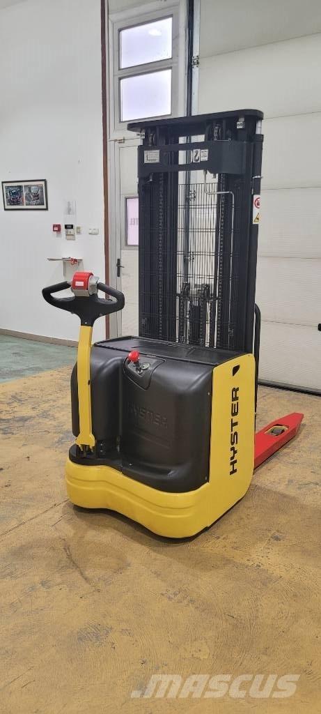 Hyster S 1.4 AC Elektromos gyalogkíséretű targoncák