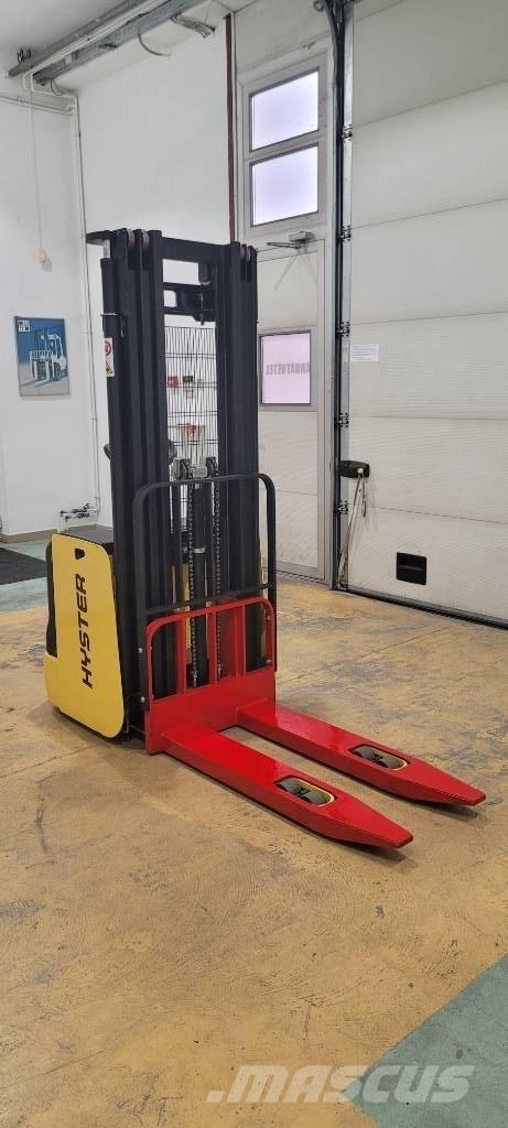 Hyster S 1.4 AC Elektromos gyalogkíséretű targoncák