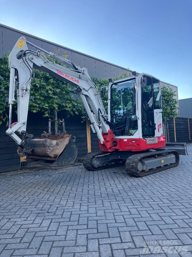 Takeuchi TB 335 R Mini kotrók < 7t