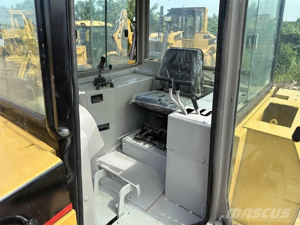CAT D 6 G lánctalpas dózerek