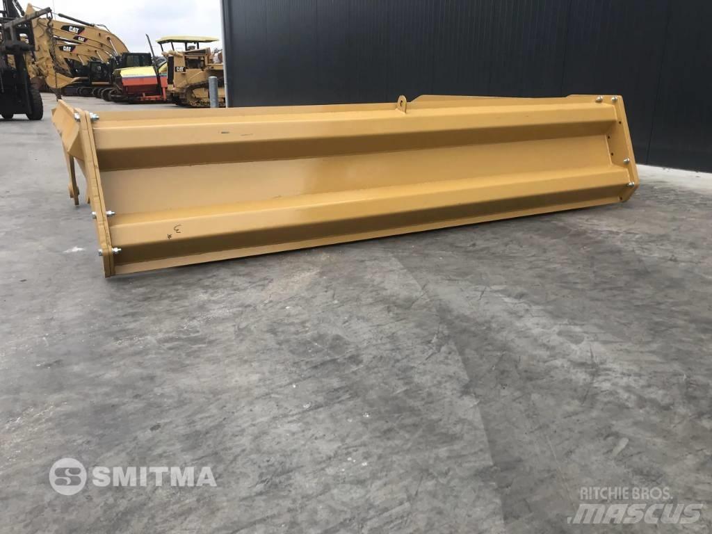 Volvo A40D Tailgates
