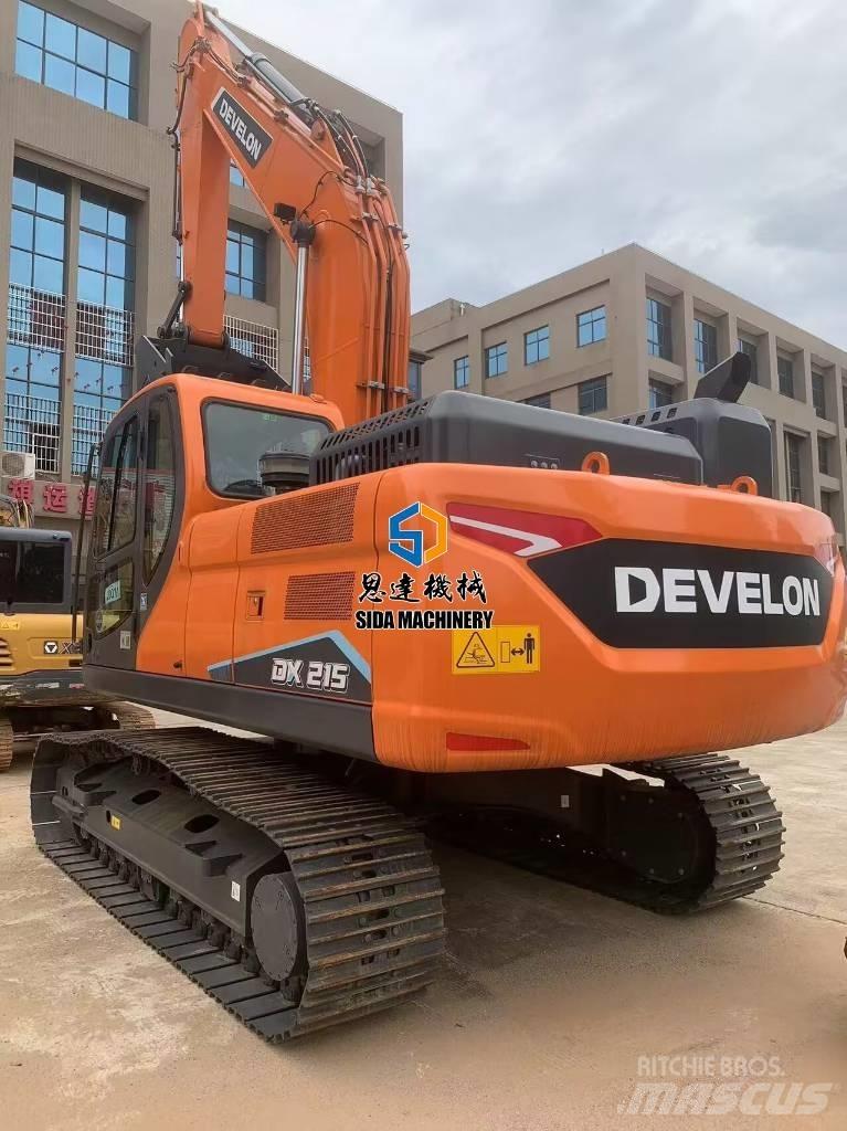Develon DX 215 Közepes (midi) kotrók 7 t - 12 t
