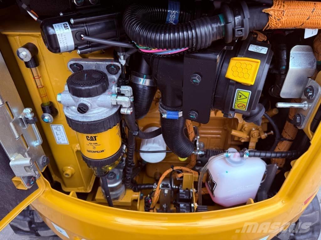 CAT 301.8 Mini kotrók < 7t