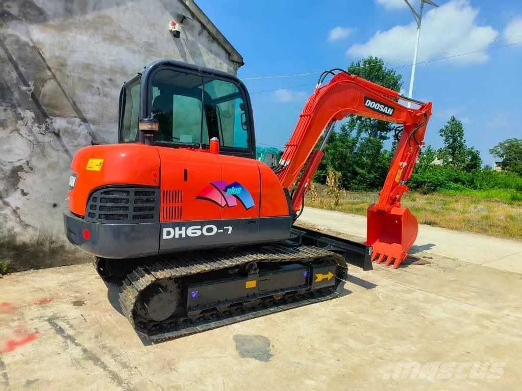 Doosan DH 60 Mini kotrók < 7t