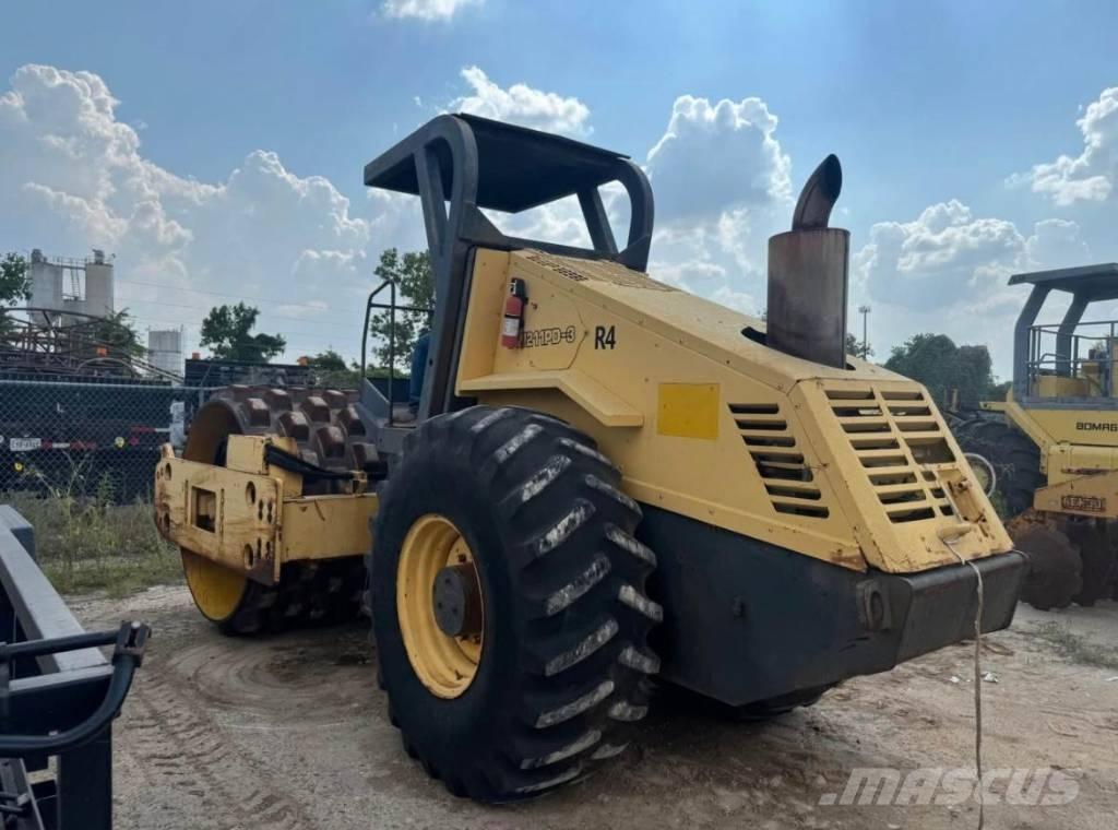 Bomag BW 211 P D-3 Egydobos hengerek