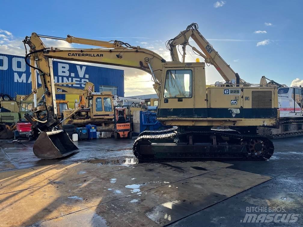 CAT 225 Lánctalpas kotrók