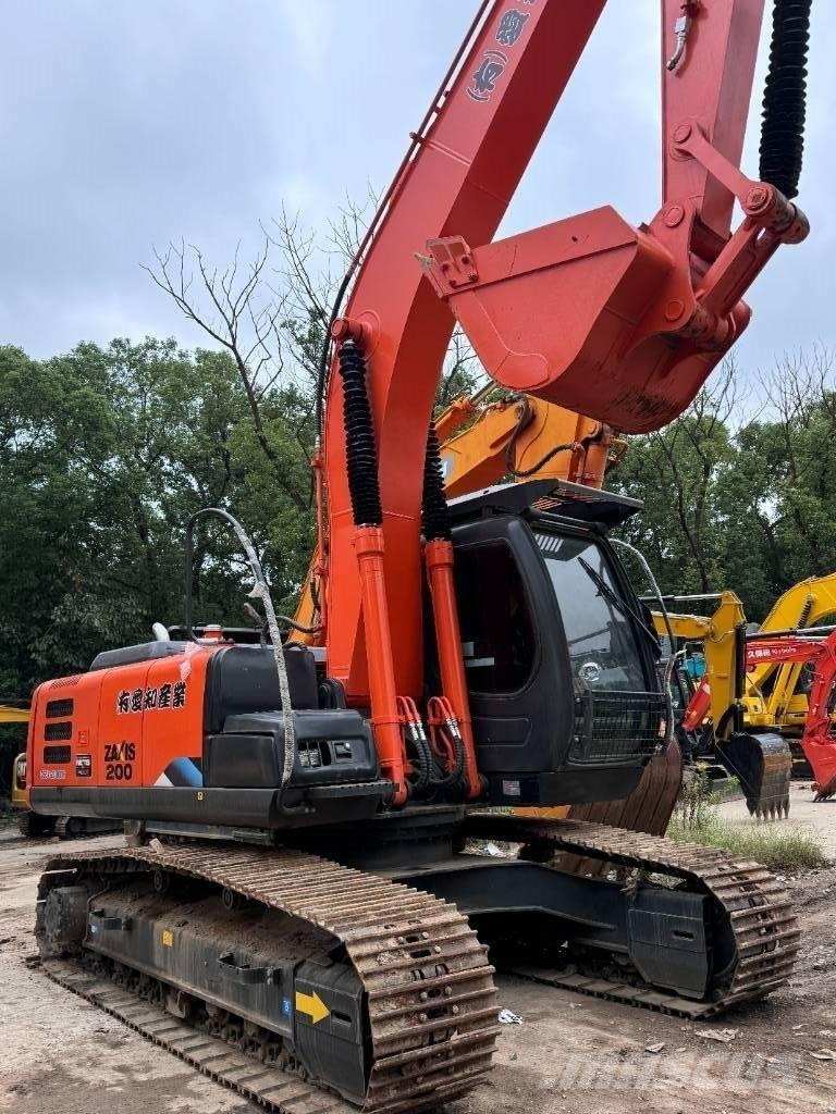 Hitachi ZX 200 Lánctalpas kotrók