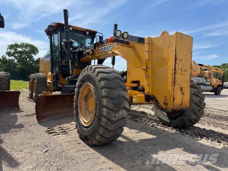 DEERE 772GP Gréderek