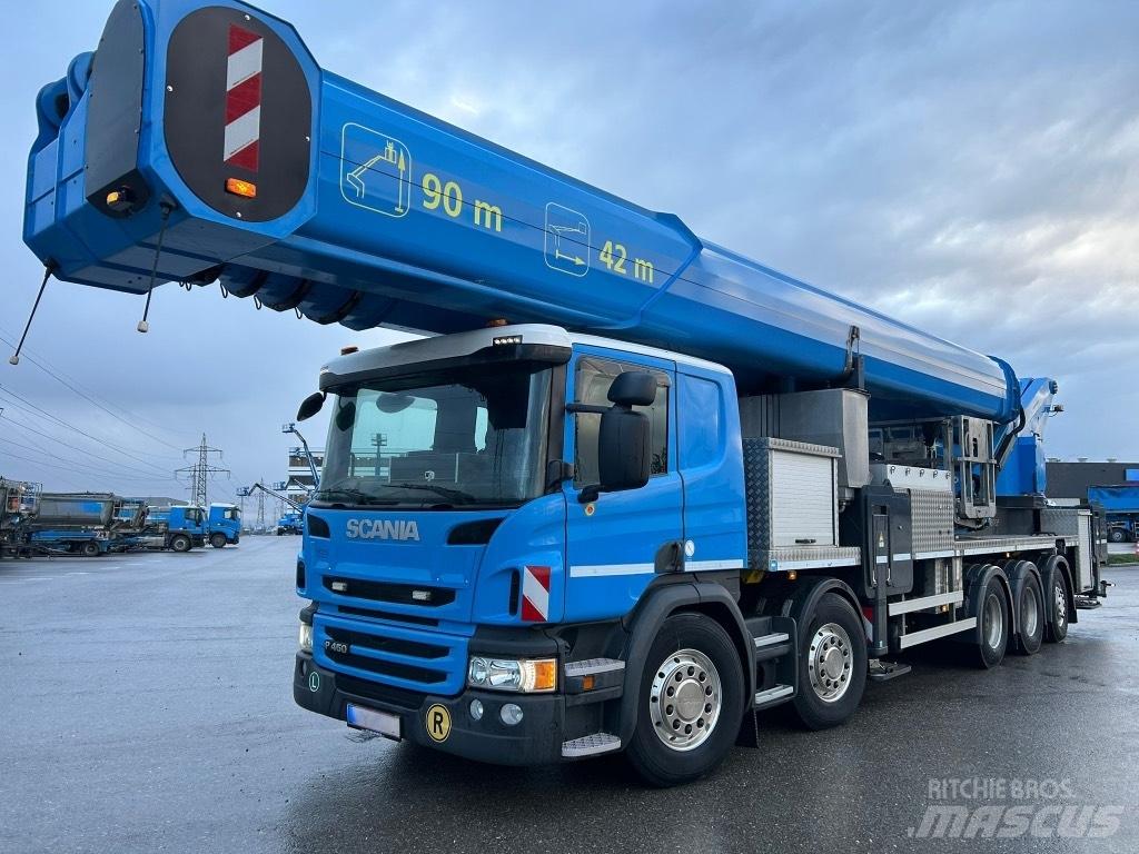 Scania P 450 Teherautóra szerelt emelők és állványok