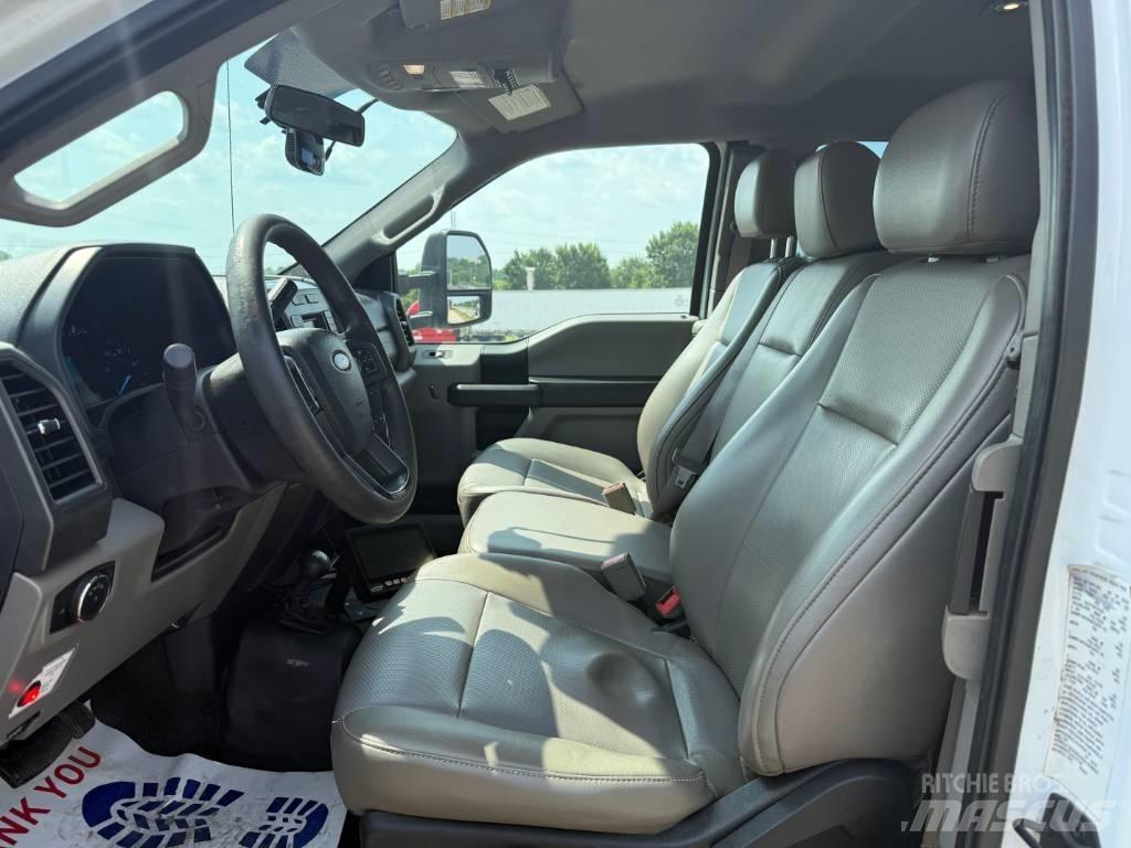 Ford F 550 XL SD Közúti karbantartó haszongépek
