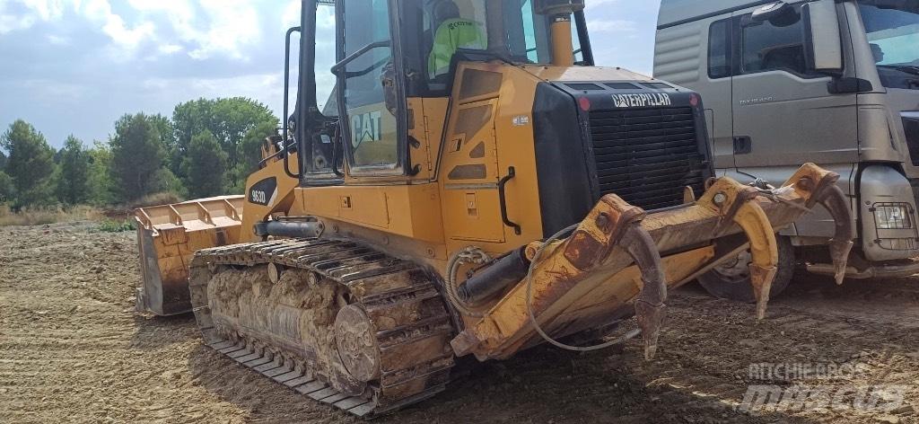 CAT 963 D Lánctalpas homlokrakodók