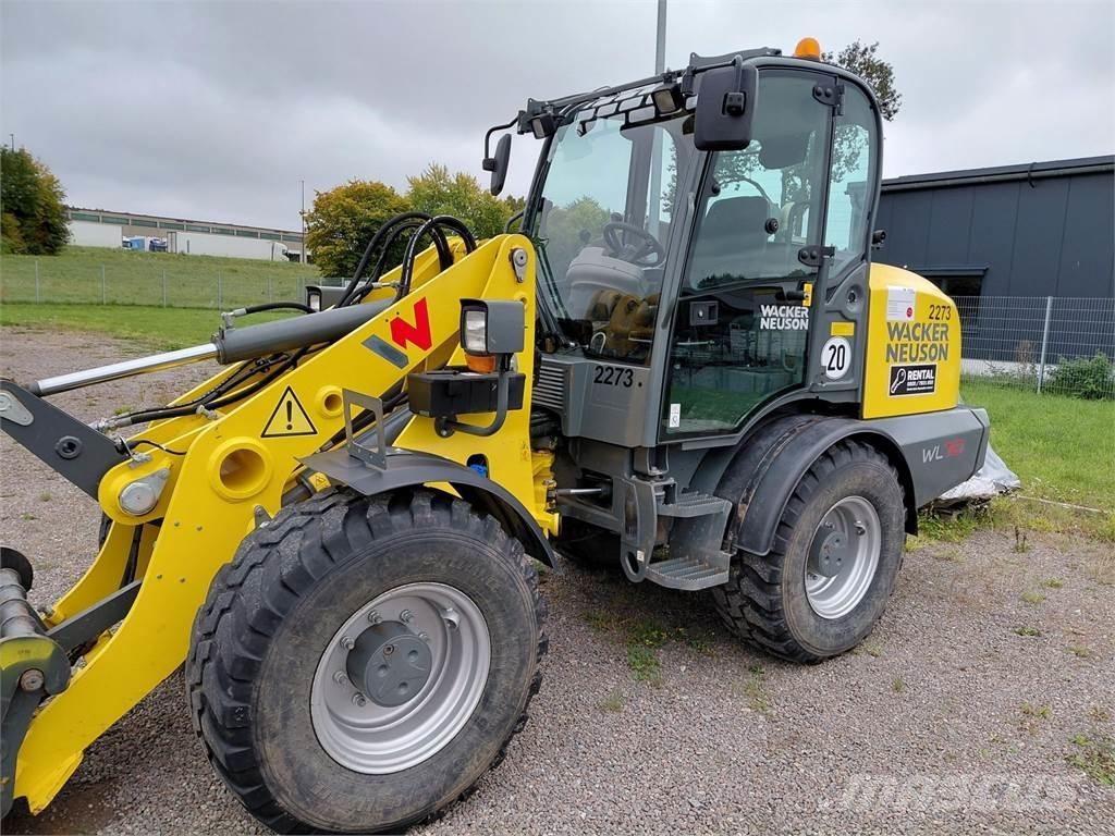 Wacker Neuson WL70 Gumikerekes homlokrakodók