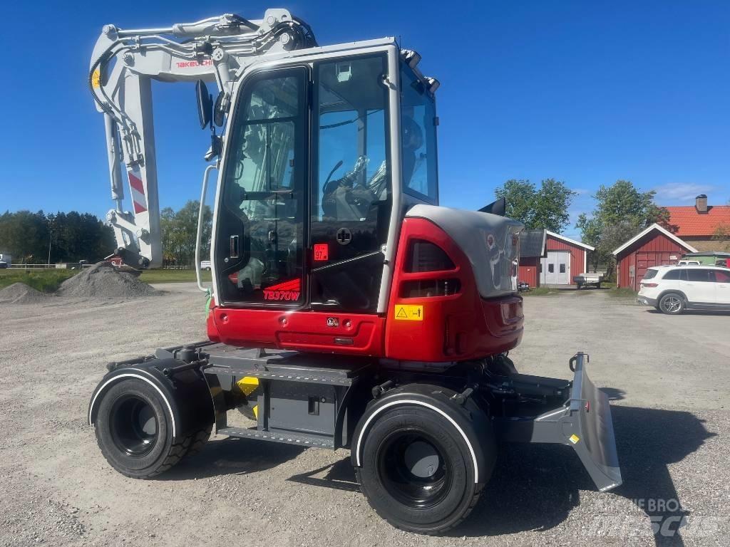 Takeuchi TB 370 W Gumikerekes kotrók