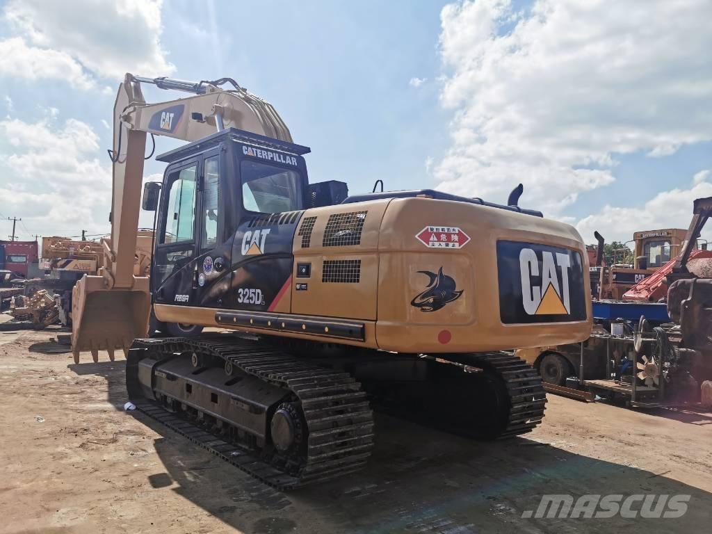 CAT 325 D L Lánctalpas kotrók