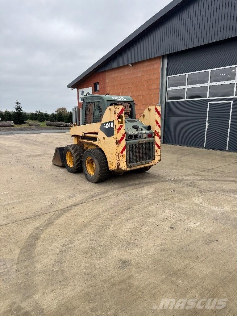 Gehl 4840 Kompaktrakodók