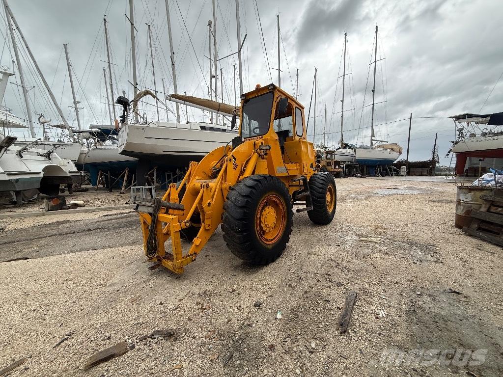 CAT 920 Gumikerekes homlokrakodók