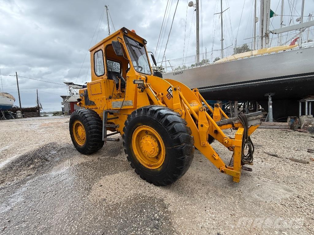 CAT 920 Gumikerekes homlokrakodók