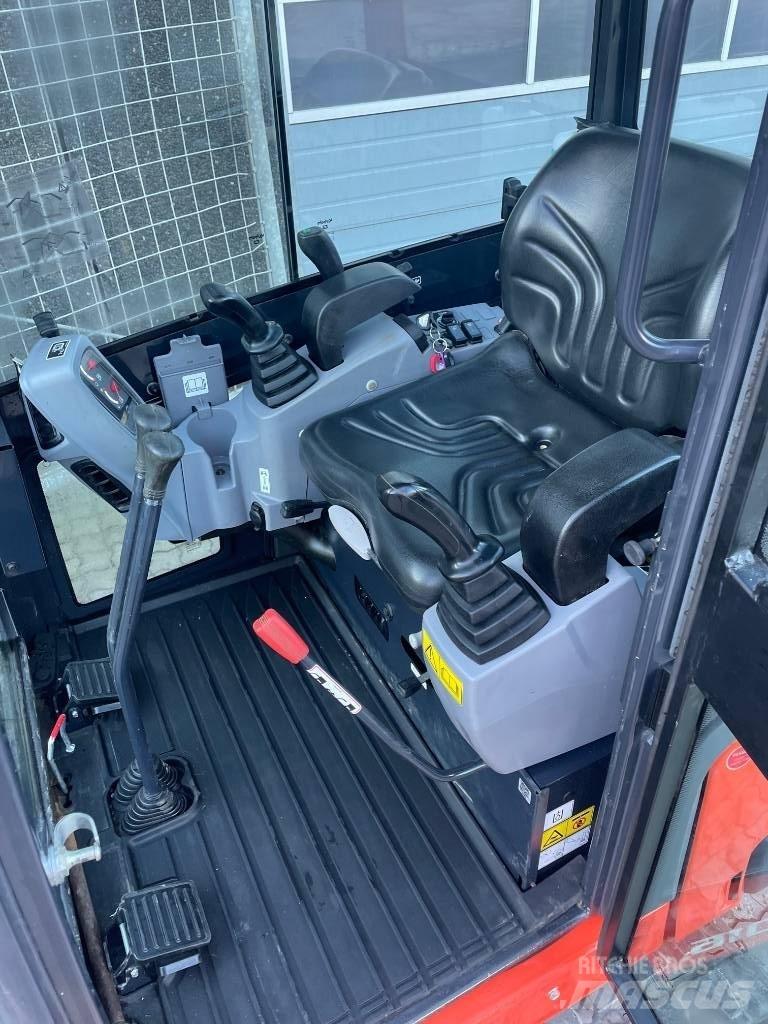 Kubota KX016-4 Mini kotrók < 7t