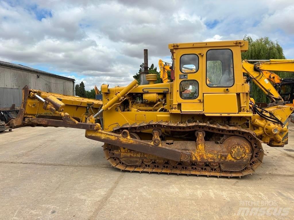 CAT D 6 D lánctalpas dózerek