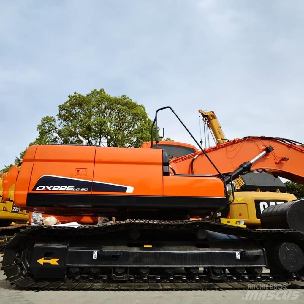 Doosan DX 225 LC Lánctalpas kotrók