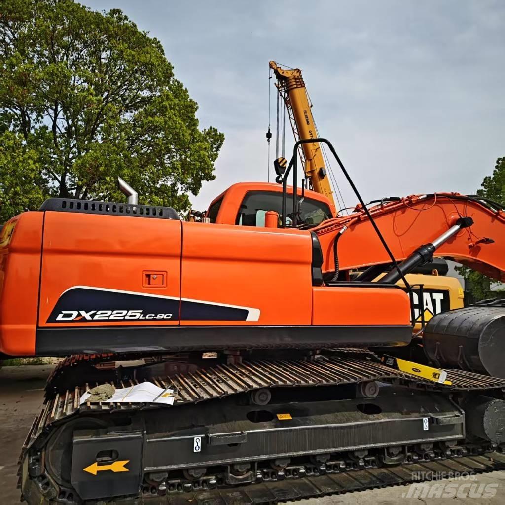 Doosan DX 225 LC Lánctalpas kotrók