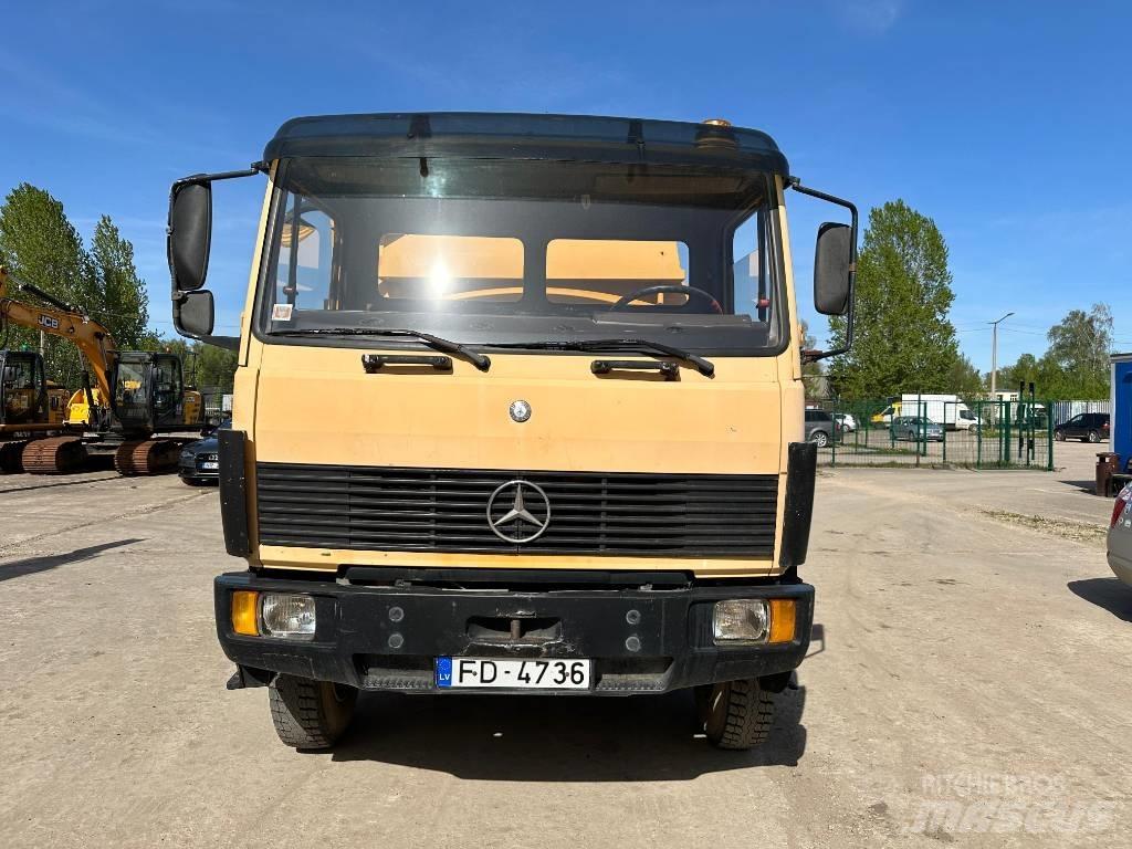 Mercedes-Benz 1317 Tartályos teherautók