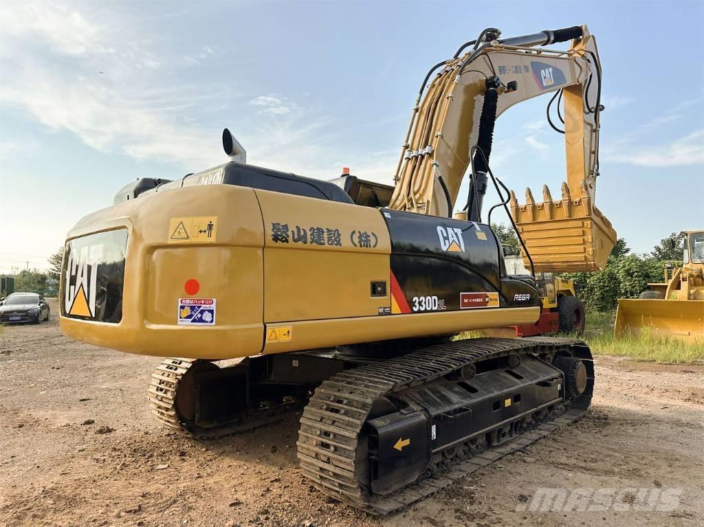 CAT 330 D L Lánctalpas kotrók
