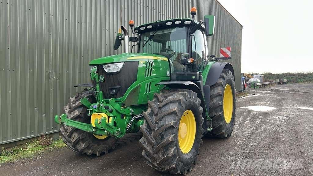 John Deere 6215R Traktorok
