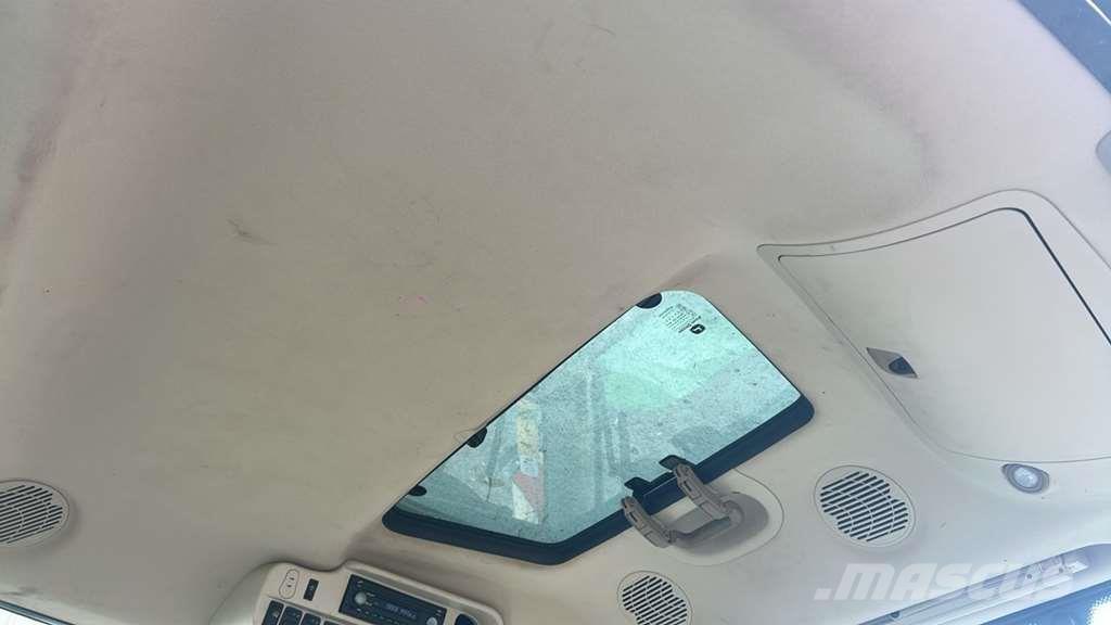 John Deere 6215R Traktorok