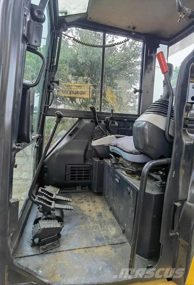 Komatsu PC35 Mini kotrók < 7t
