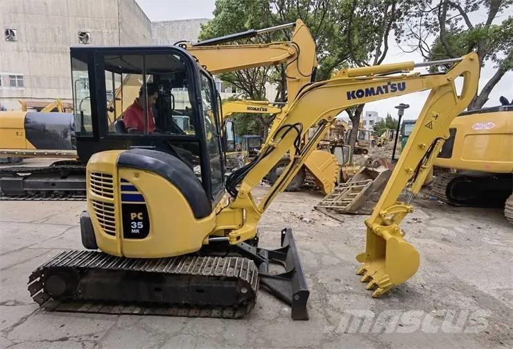 Komatsu PC35 Mini kotrók < 7t