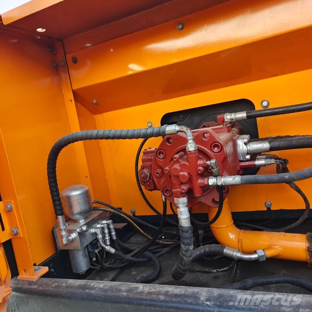 Hyundai 305 LC-9T Lánctalpas kotrók